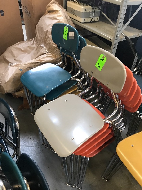 29 COMPOSITE PLASTIC CHAIRS