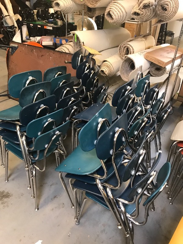 26 COMPOSITE PLASTIC CHAIRS