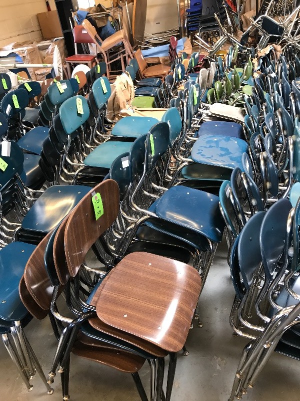 29 COMPOSITE PLASTIC CHAIRS