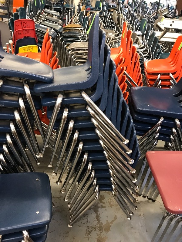 25 PLASTIC CHAIRS