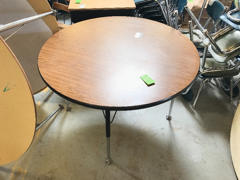 2 ROUND TABLES (ONE FOLDING)