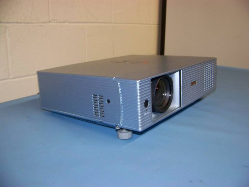 lot 28 image: EIKI, LC-WB42NA, LCD Projector with HDMI Input