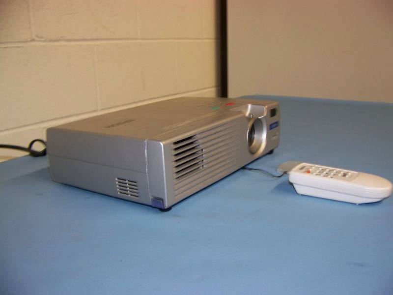 lot 37 image: Epson, EMP-730, LCD Projector with Remote Control