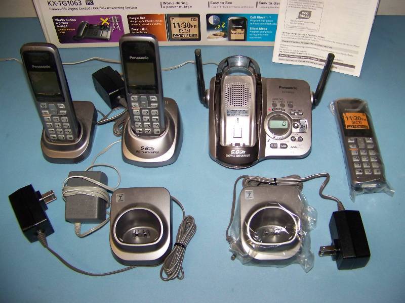lot 91 image: Panasonic, Cordless Phones  Telephones, Bases and Answering Machine