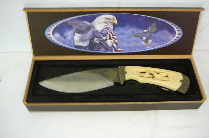 Collectable Knife In Box 10