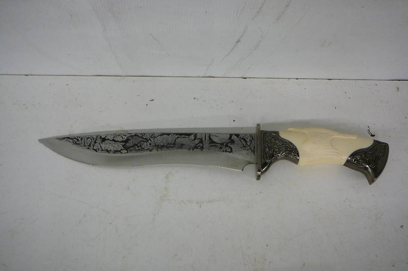 15 12 Knife