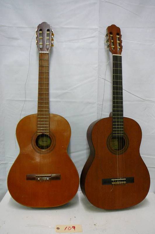 Lot of Guitars