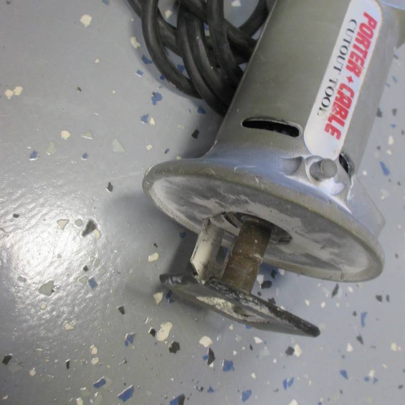 lot 24 image: Porter Cable Cut Out Tool