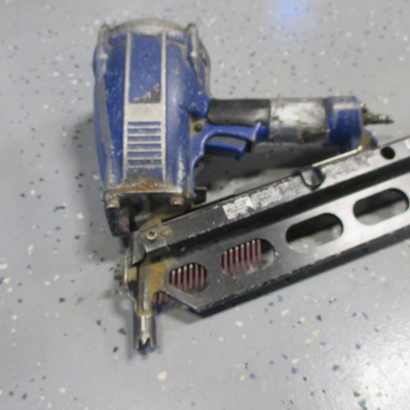 lot 28 image: DuoFast Nailer