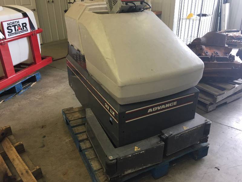 lot 14 image: Advance Floor Scrubber