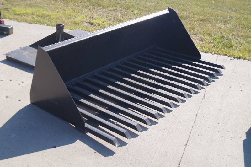 lot 58 image: Skid Steer Rock Bucket