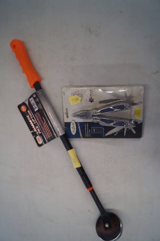 lot 120 image: Magnetic Pick-Up Tool & Multi Tool