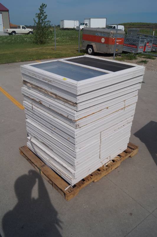 lot 147 image: Vinyl Windows