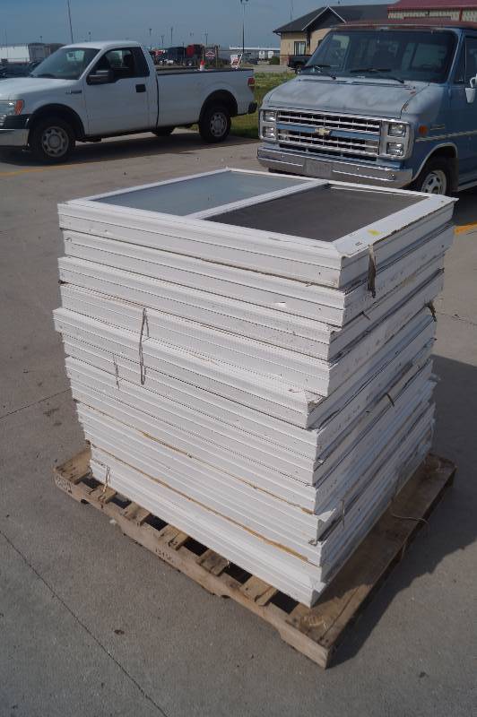 lot 148 image: Vinyl Windows