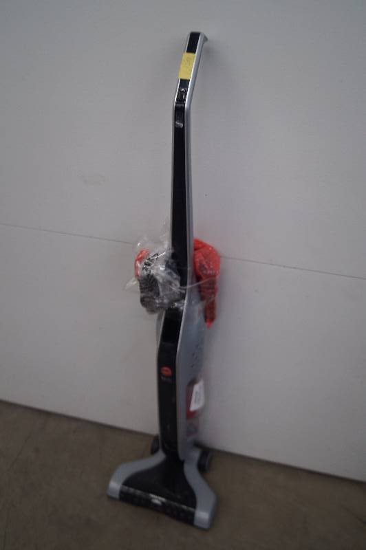 lot 151 image: Hoover Linx Floor Cleaner