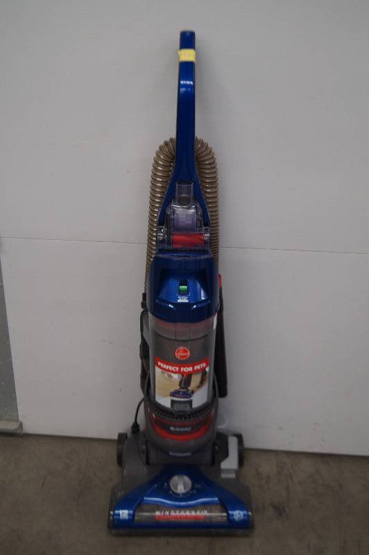 lot 156 image: Hoover Rewind Vacuum
