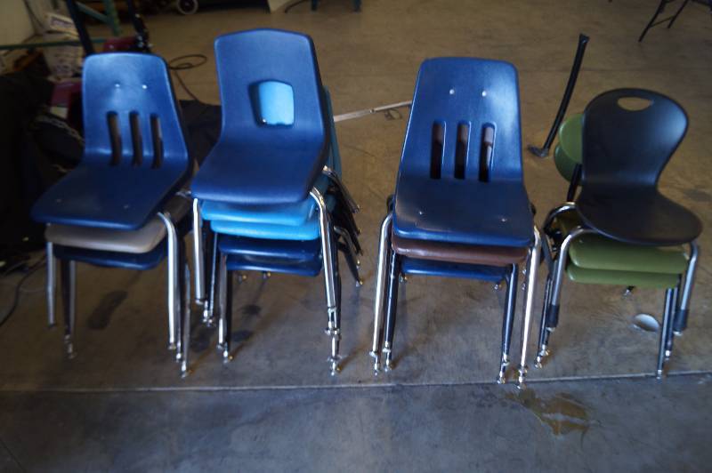 lot 162 image: Childrens Stackable Chairs
