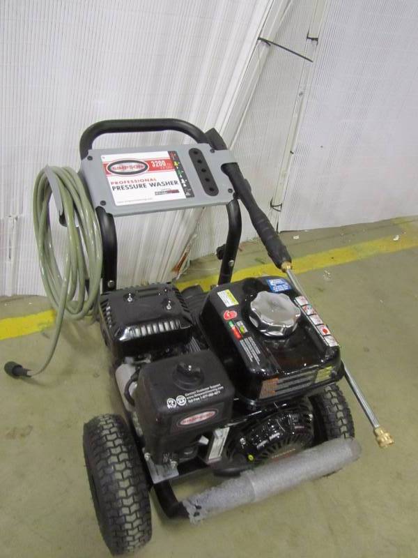 lot 18 image: Simpson Honda GX200 PowerShot 3200-PSI 2.8-GPM Gas Pressure Washer