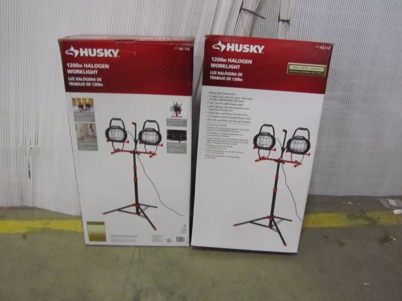 lot 76 image: (2) Husky 1200-Watt Work Light with Tripod