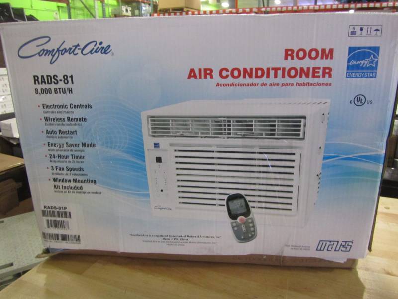 lot 89 image: Comfort-Aire 8,000 BTU Window Air Conditioner with Remote
