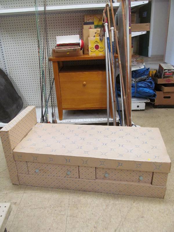 lot 1 image: furniture