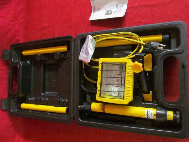 lot 22 image: work light
