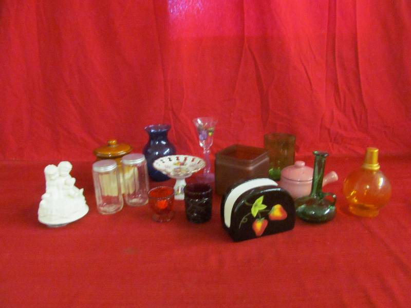 lot 40 image: glassware