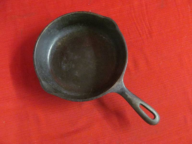 lot 45 image: skillet