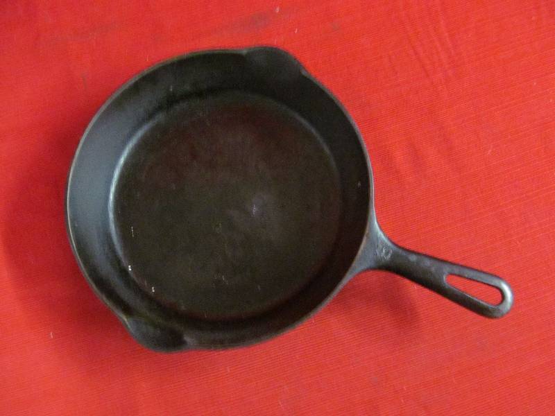 lot 46 image: skillet