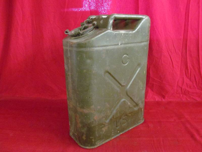 lot 70 image: jerry can