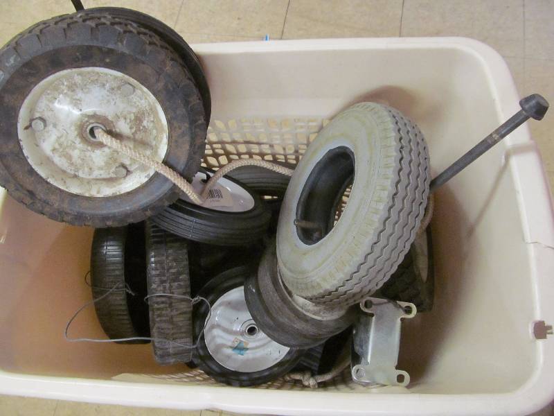 lot 80 image: wheels