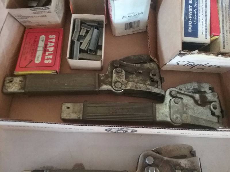 lot 28 image: Lot- Staple Guns & Staples