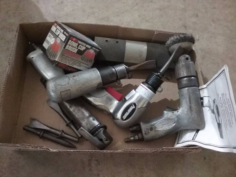 lot 62 image: Pneumatic Tools - Chipping Hammer & Drill