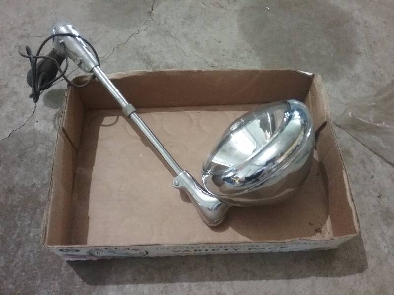 lot 84 image: Vintage NOS Spot Light