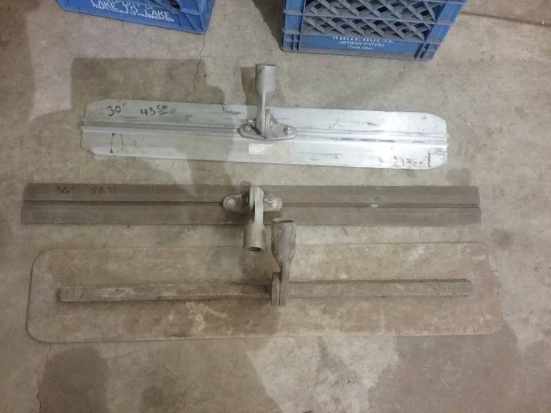 lot 88 image: Lot - Cement ToolsTrowels
