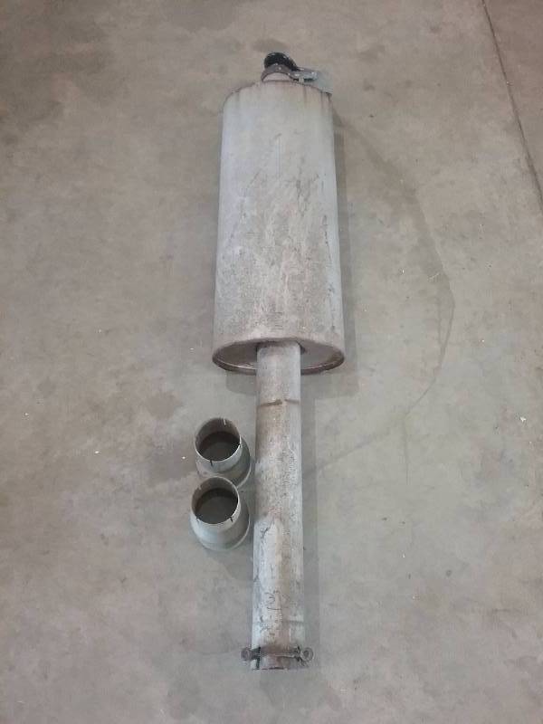 lot 95 image: 3 Muffler & 3-3 12 Connectors