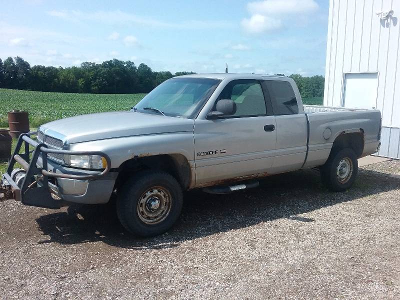 lot 104 image: 2001 Dodge 1500, Low Miles, RunsDrives Great, 8000lb Winch, Brush Guard (see video)