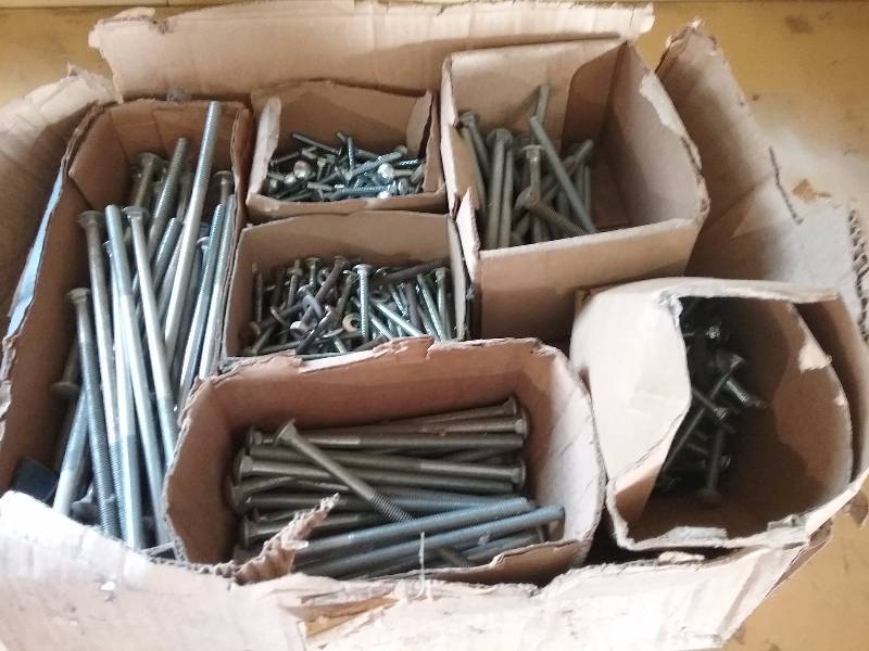 lot 125 image: Lot - Misc Carriage Bolts