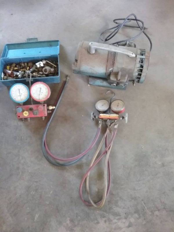 lot 137 image: Air Conditioning Evacuation Pump, Gauges, Connectors, Tools