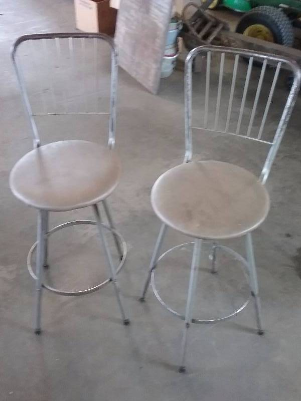 lot 155 image: Vintage Stools