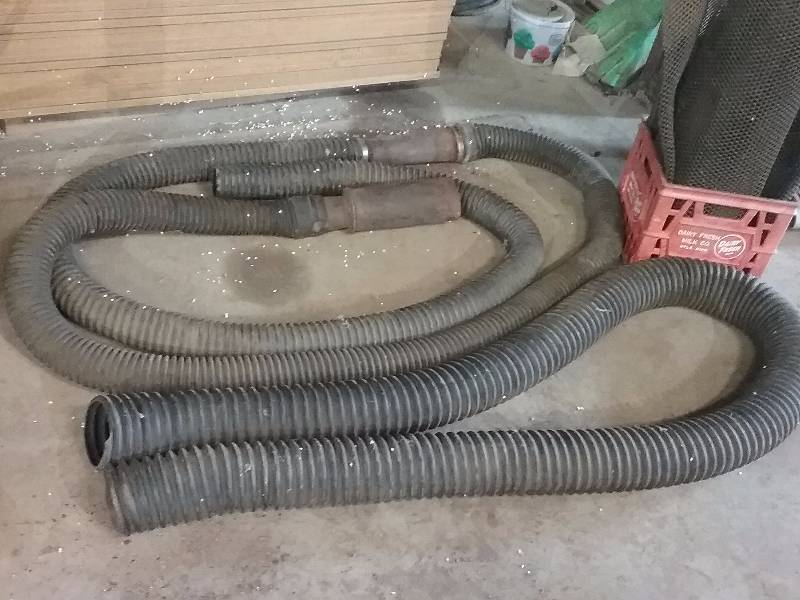 lot 160 image: 35ft Exhaust Hose & Floor Runners