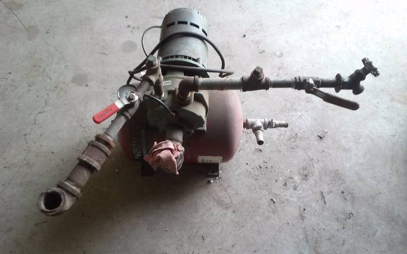 lot 17 image: TEEL Well Pump, Model 1P9800