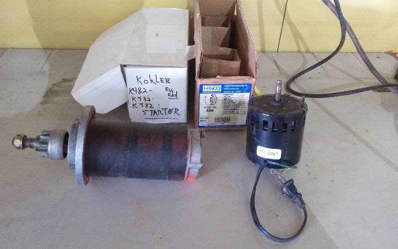 lot 24 image: Lot - Small Engine Starters & 115v Motor