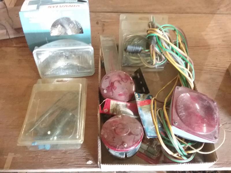 lot 226 image: Misc Wiring & StopTurn Lights