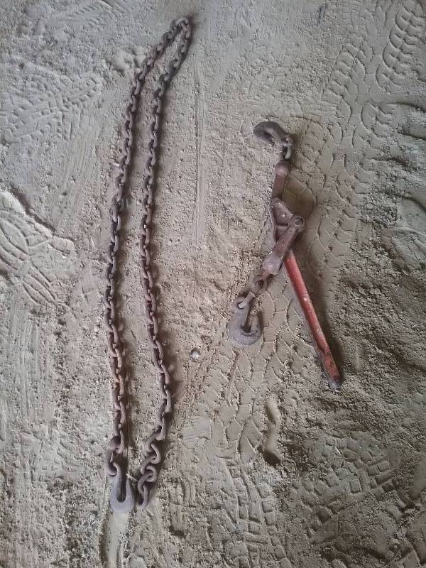 lot 233 image: Lot - Chain 9FT & Chain Binder