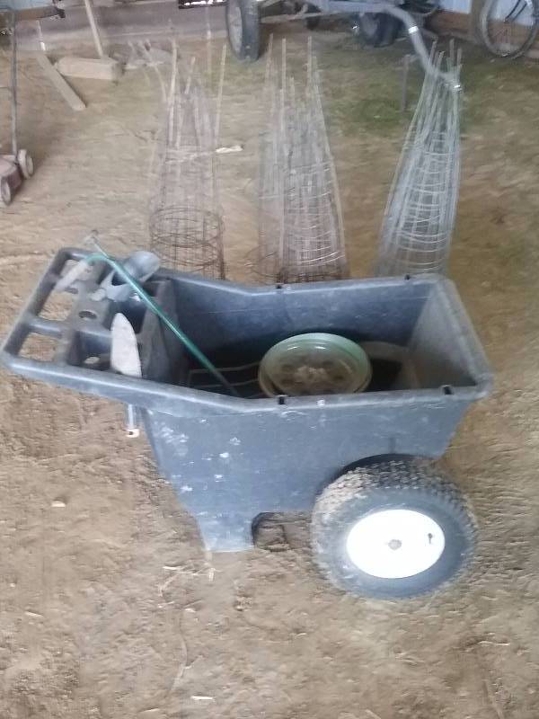 lot 245 image: Lot - Garden Cart & Tomato Cages (appx 20)