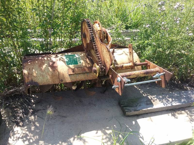 lot 264 image: John Deere Rotor Tiller - 32
