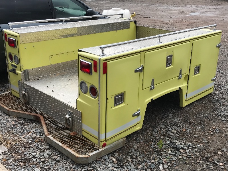 lot 2 image: Fiberglass Truck Service Box