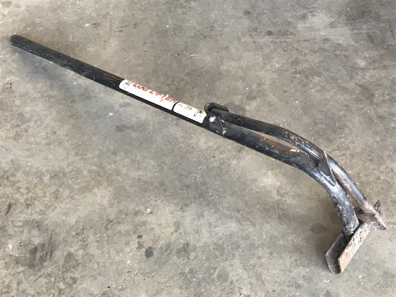 lot 18 image: Log-Lifter Log Assist Tool ...
