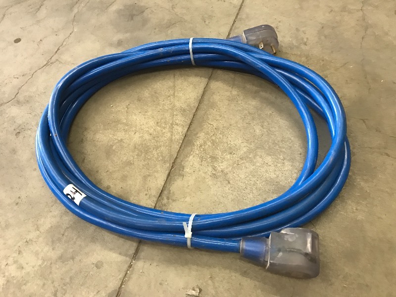 lot 24 image: 25ft 220Volt Electric Cord ...
